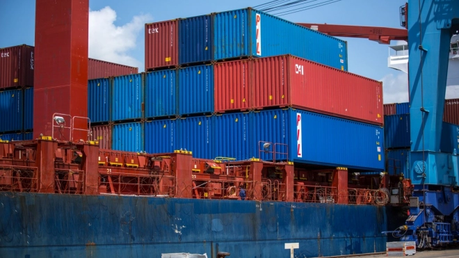Грузооборот портов Ленобласти вырос почти на 6% за полгода