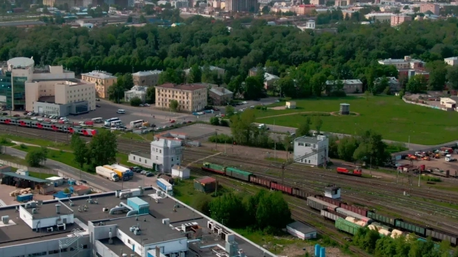 Жители Гатчины пожаловались главе области на шум от проезжающих поездов