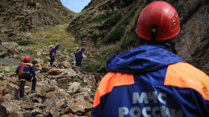 Спасатели нашли на Эльбрусе заблудившихся альпинистов из Подмосковья 