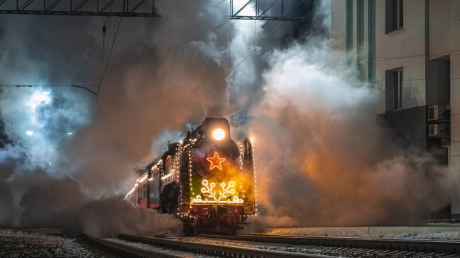 Поезд Деда Мороза прибудет в Петербург 6 января
