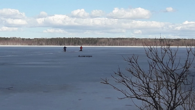 Под Выборгом рыбак провалился под лёд на озере и погиб