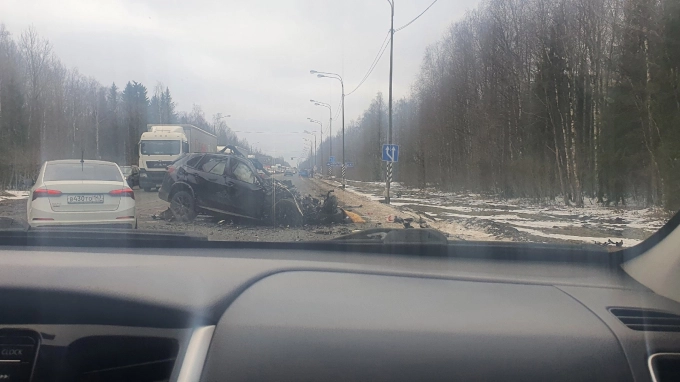 В районе деревни Старое Поддубье в аварии погиб водитель BMW 