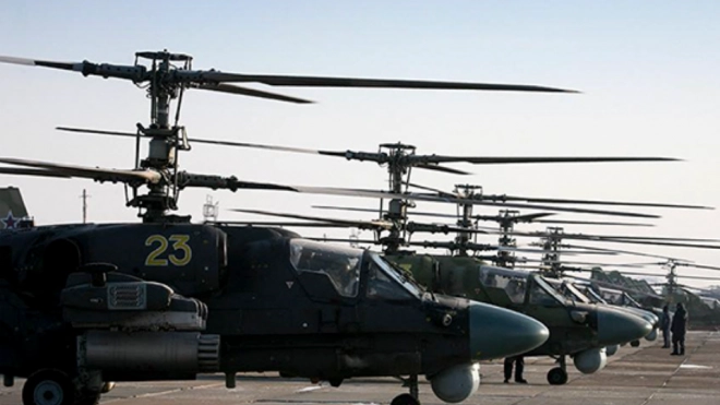 Российские ударные вертолеты заметили в районе баз США в Сирии