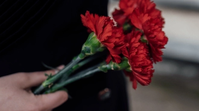 На Серафимовском кладбище 23 февраля почтили память погибших пожарных