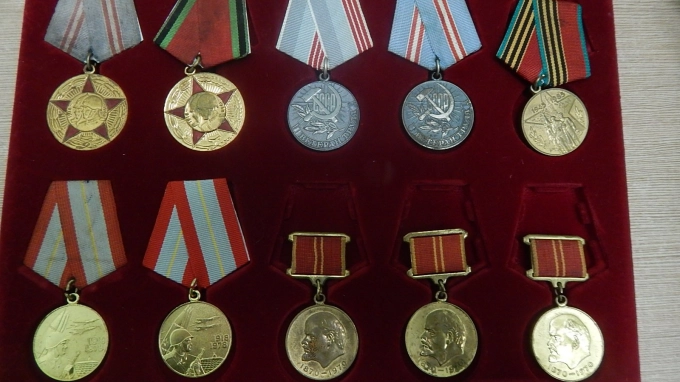 В Кингисеппе пресекли вывоз советских медалей