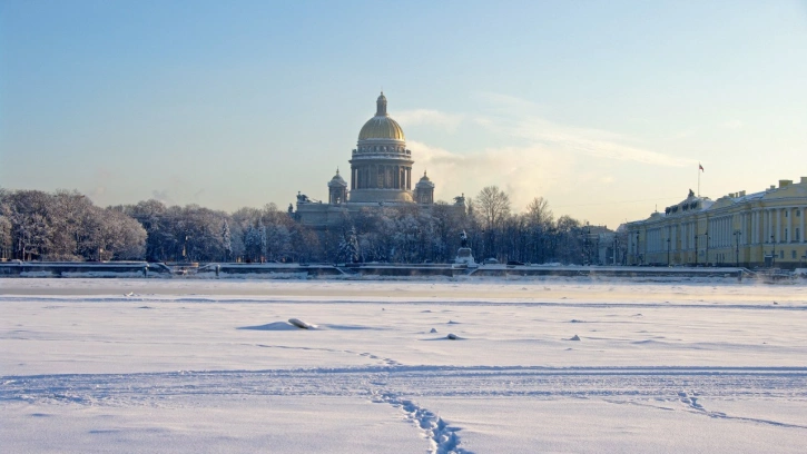 Небольшой снег и похолодание до -7 градусов ожидаются в Петербурге 3 февраля 
