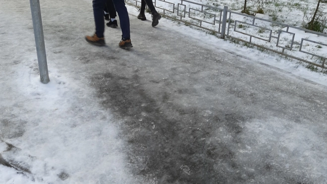 Рабочая неделя в Ленобласти начнется с мокрого снега и гололедицы