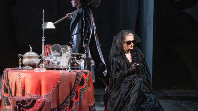 Спектакль "Звезда вашего периода" с Ренатой Литвиновой в Александринском театре заменили на другой