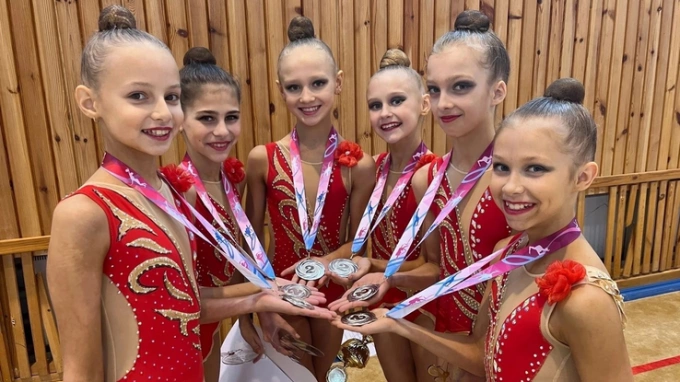 Ленинградские спортсменки выиграли первенство СЗФО по художественной гимнастике