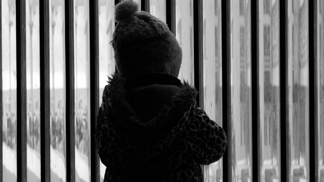 Детский дом в Петербурге взыскал с усыновителей полмиллиона рублей алиментов после отказа от выросших сирот