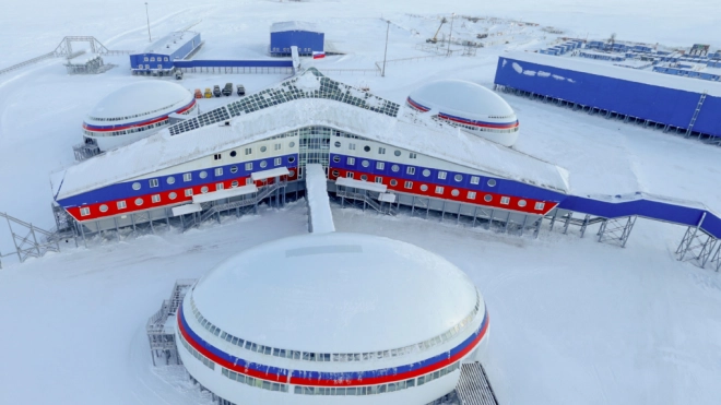 Российские военные показали иностранным журналистам базу в Арктике