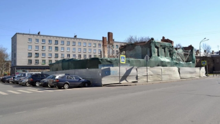 В Сестрорецке в "стенах" разрушенного дома Леонтьева построят ТРК по его подобию