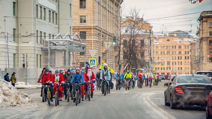 Организаторы Велопарада Дедов Морозов и Снегурочек собрались 