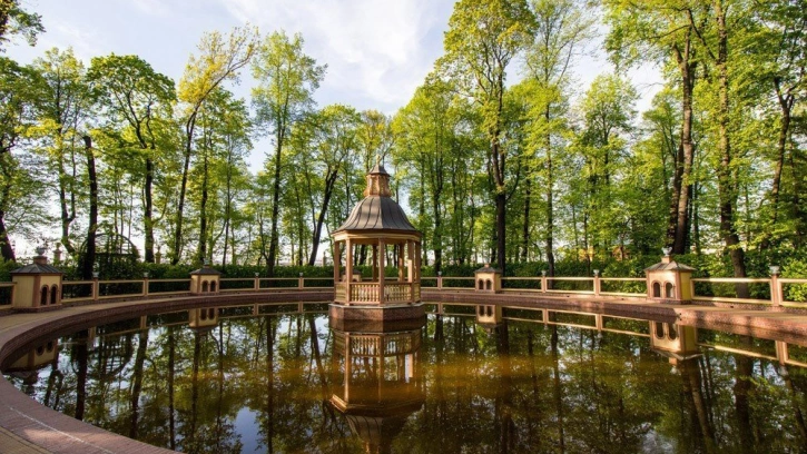 Власти предложили жителям Петербурга выбрать парки для благоустройства
