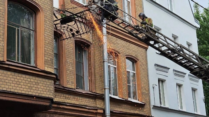 Бастрыкин поручил проверить ситуацию с обрушением балкона на Черняховского