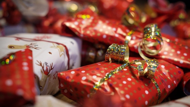Традиция дарить подарки в Новый год снижает риск инсульта и депрессии 