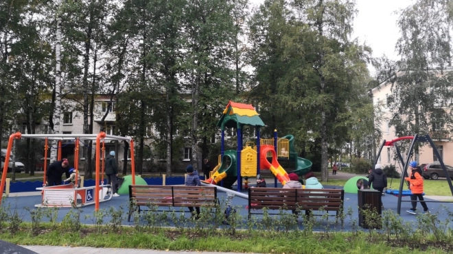 В Шушарах и Детскосельском появились современные детские площадки