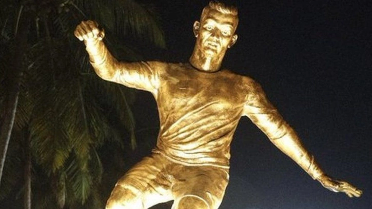 В Индии установили статую в честь Роналду
