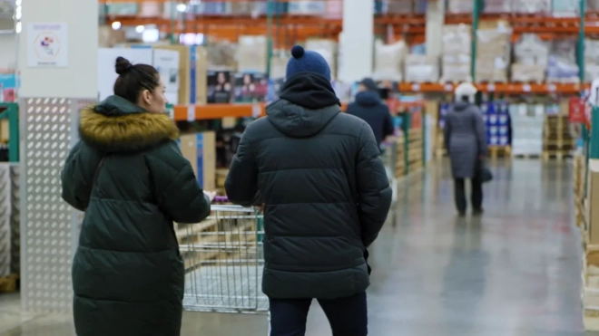 Петербуржцы пожаловались на сбои в работе гипермаркета "Окей"