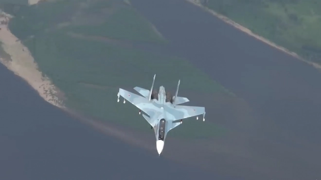 Минобороны РФ задействует более 50 боевых самолетов в учении над Черным морем