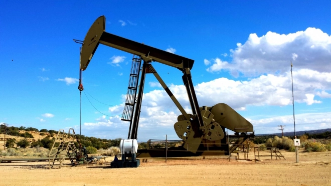 Эксперты прокомментировали решение ОПЕК+ о сокращении нефтедобычи 