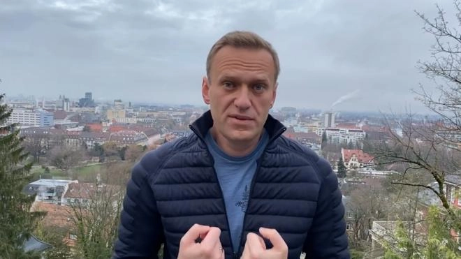 Эксперт посочувствовал пассажирам Внуково, которые будут в аэропорту во время возвращения Навального
