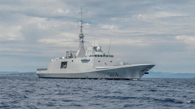 Российские военные контролируют действия французского фрегата в Черном море