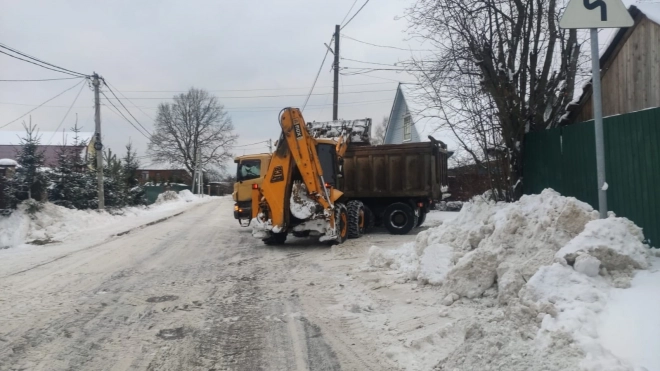 В Ленобласти очистили от снега 12,4 км дорог