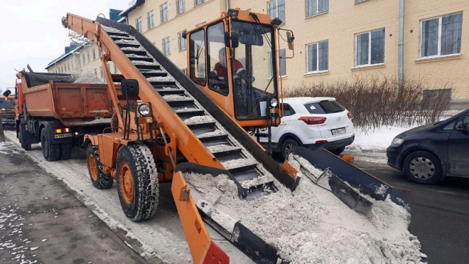 Коммунальщики готовятся к сильному снегопаду в Петербурге