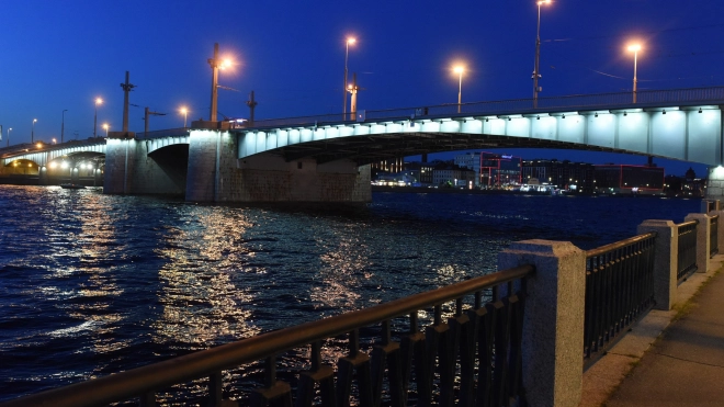 В Петербурге в ночь с 9 на 10 мая мосты разводиться не будут