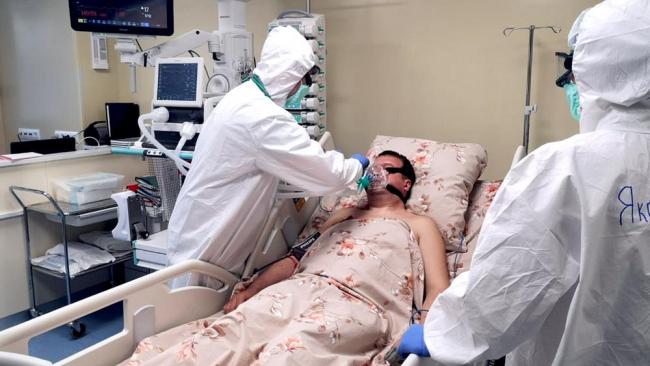 На минувшей неделе в Петербурге госпитализировано 3556 человек с COVID-19 и подозрением на него