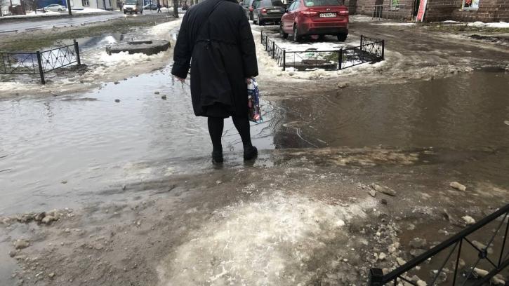 С улиц Петербурга планируют вывезти весь снег за полмесяца