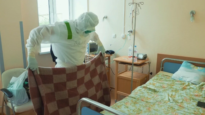 В больницах Ленобласти сокращают количество ковидных коек