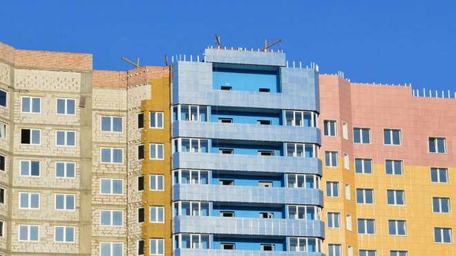 В Петербурге впервые с начала пандемии упали цены на жилье