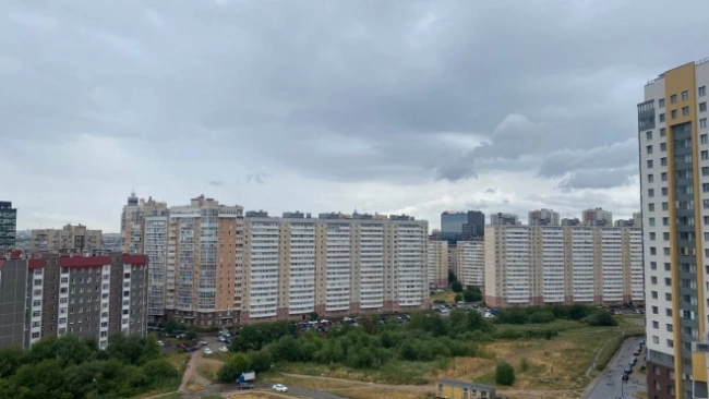 Рабочая неделя в Петербурге начнется с ливневых дождей и подтоплений 