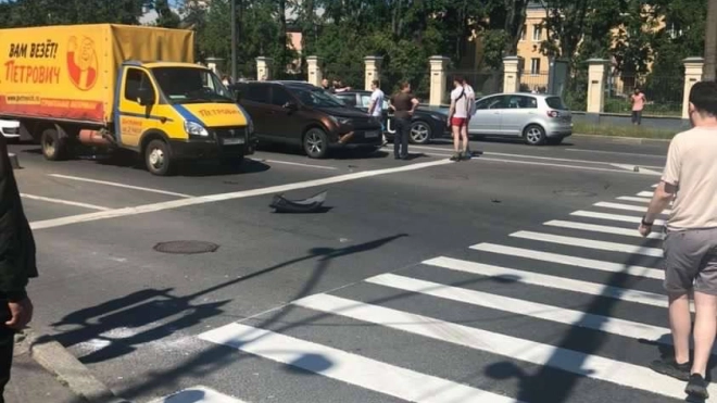 Пешеход погиб под колесами авто на Обводном канале