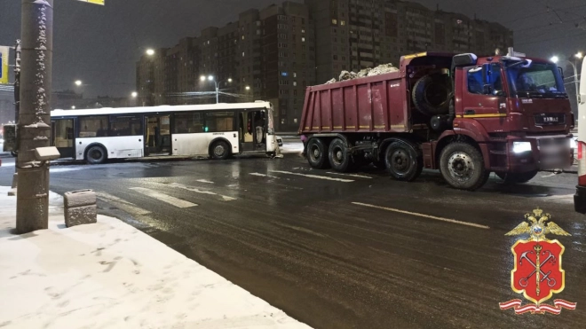 Бастрыкин поручил возбудить уголовное дело по факту ДТП с автобусом в Приморском районе