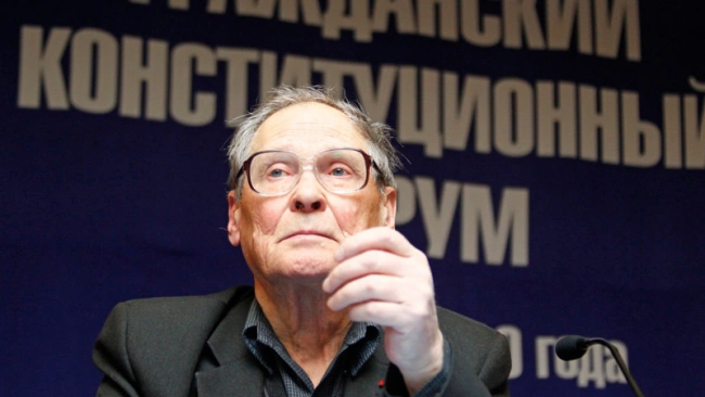 Скончался правозащитник, один из авторов Конституции РФ Сергей Ковалев