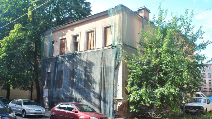 Градозащитники отстояли дом №10 на Ропшинской улице