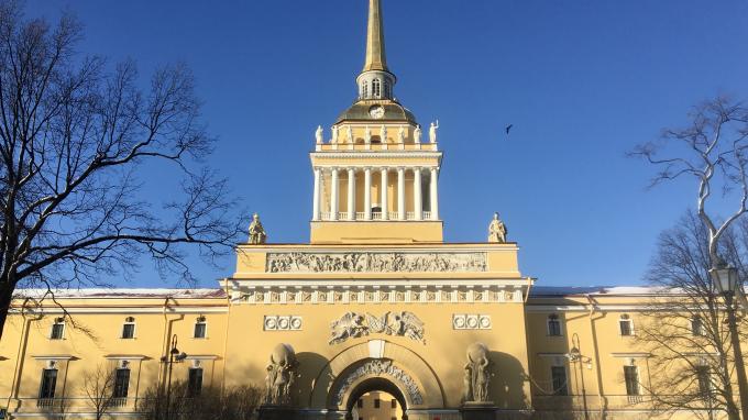 Санкт петербург info. Горит Адмиралтейство. Адмиралтейство вечный огонь. Адмиралтейство свежие фото февраль 2022.