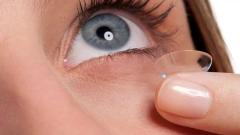 В российских салонах оптики может возникнуть дефицит контактных линз