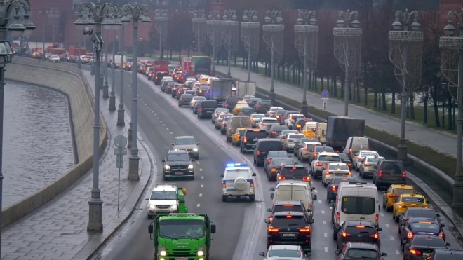 Дороги Петербурга сковали 6-балльные пробки в пятницу