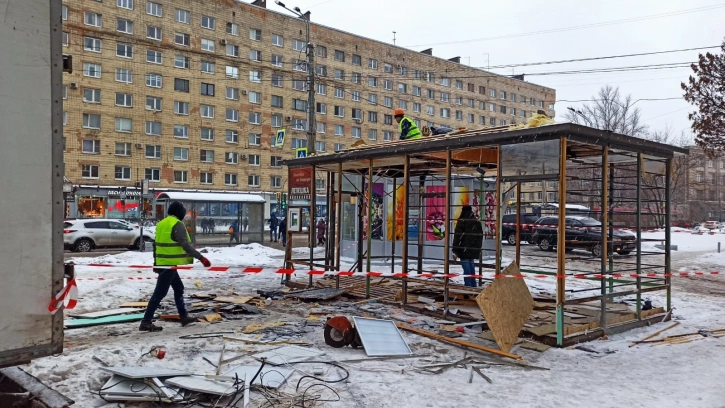 В Калининском районе ликвидировали пять незаконных торговых павильонов 