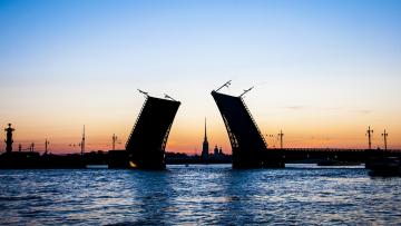 9 мостов Петербурга пройдут проверку на навигацию