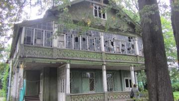 Кассационный суд оставил в силе требование КГИОП о восстановлении самовольно снесенной Университетом Профсоюзов дачи в Озерках 