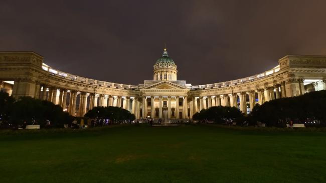 В Петербурге займутся реставрацией фасада Казанского собора