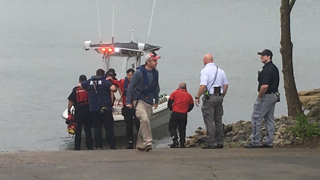 В Теннесси погибли семь человек после падения самолета в озеро