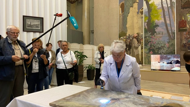 В Русском музее осмотрели пострадавшие при взрыве в Таганроге произведения искусства