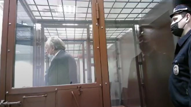 В Петербурге началось судебное заседание по апелляции историка Олега Соколова