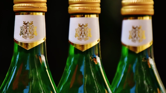 Петербургский суд рассмотрел дело о продаже нелегального алкоголя